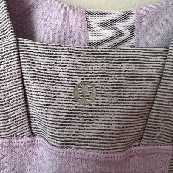 (3/100$) Lululemon Active Strength Tank - Picture 7 of 8
